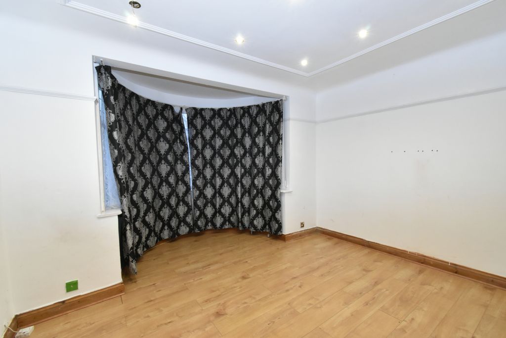 Property photo 2 of 13 Gallery