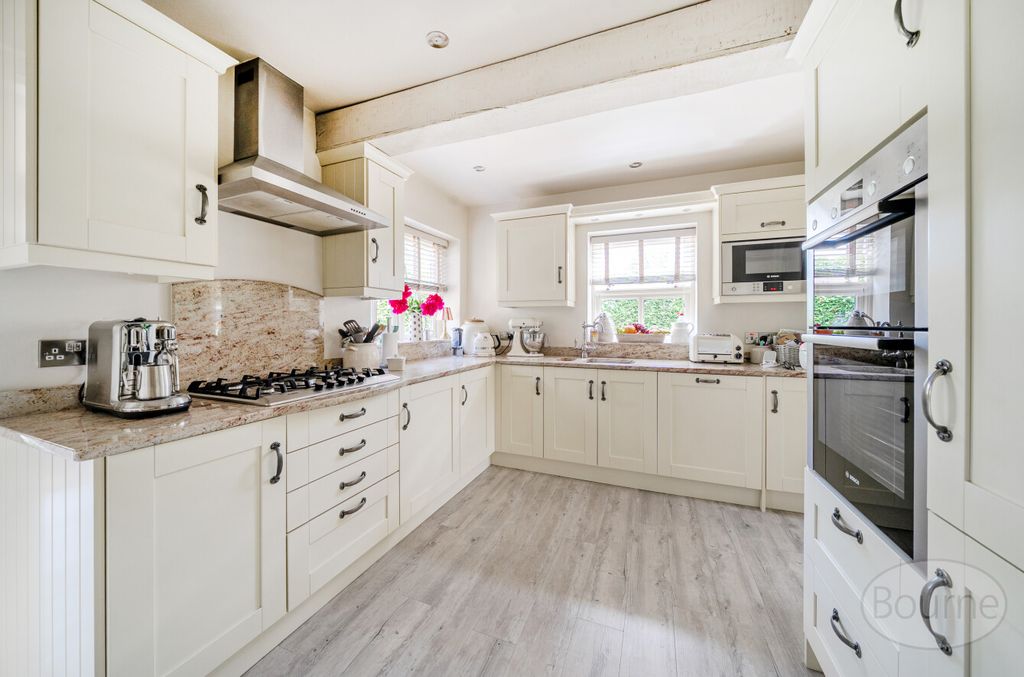 Property photo 3 of 15 Fc6A4170-F39B-4E0...