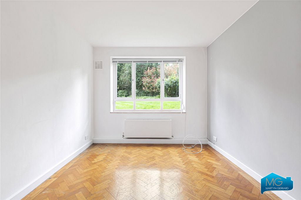 Property photo 2 of 8 Picture No. 31