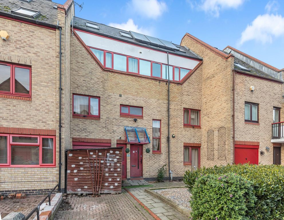 Property photo 3 of 23