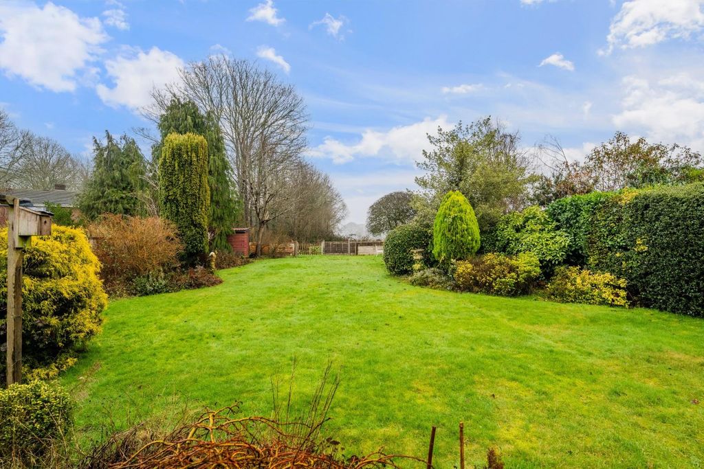 Property photo 2 of 21 Smithy Lane