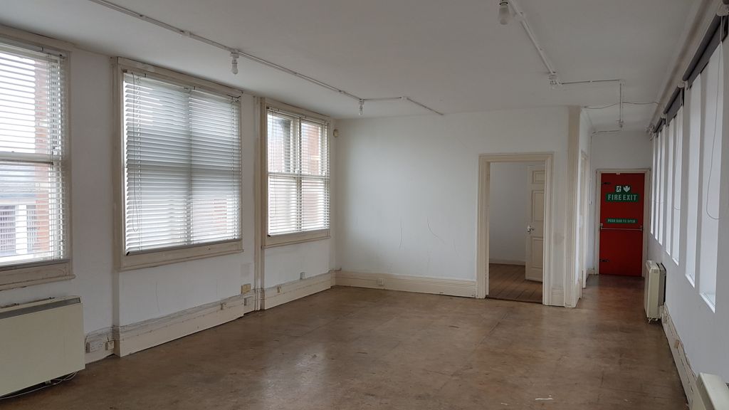 Property photo 2 of 3