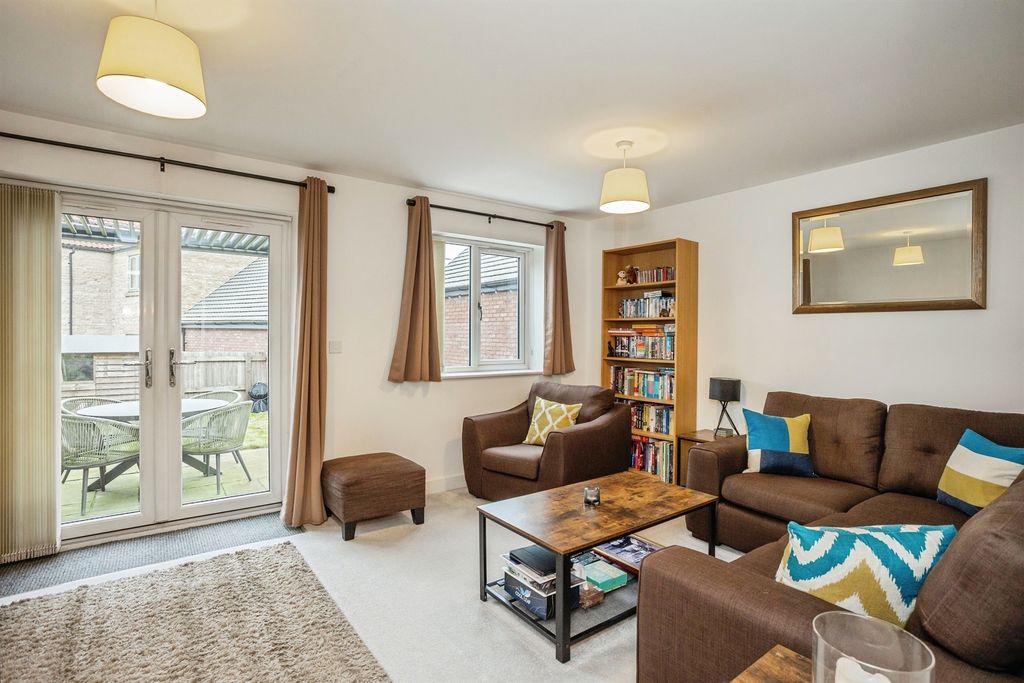 Property photo 3 of 16