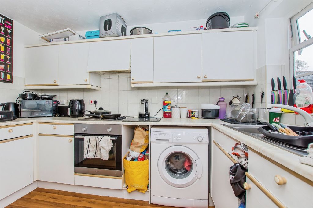 Property photo 2 of 17