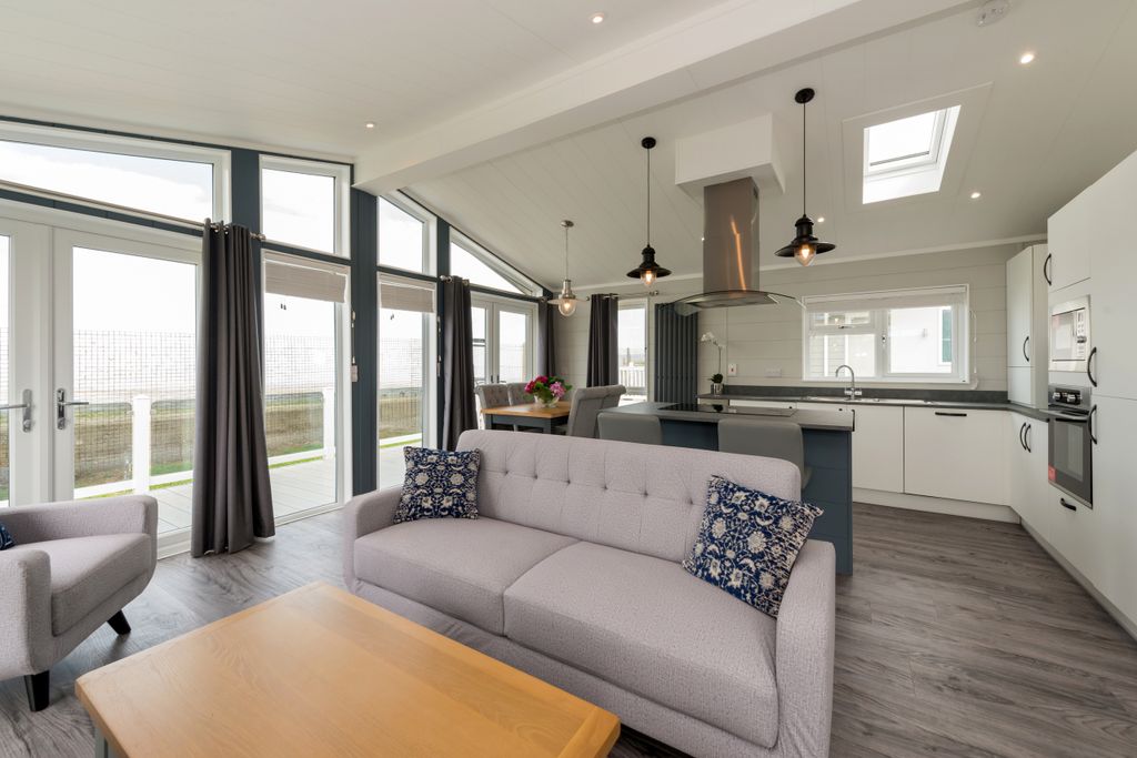 Property photo 3 of 15 Open Plan