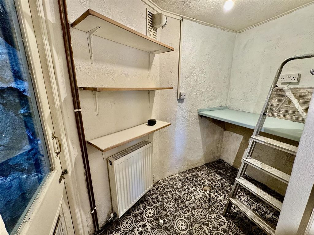 Additional image 7 of 2 bed terraced house to rentAbererch Road, Pwllheli LL53