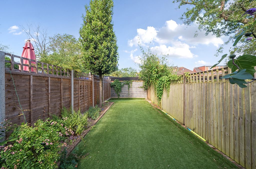 Property photo 3 of 15 1311985-4-685Ceb4...