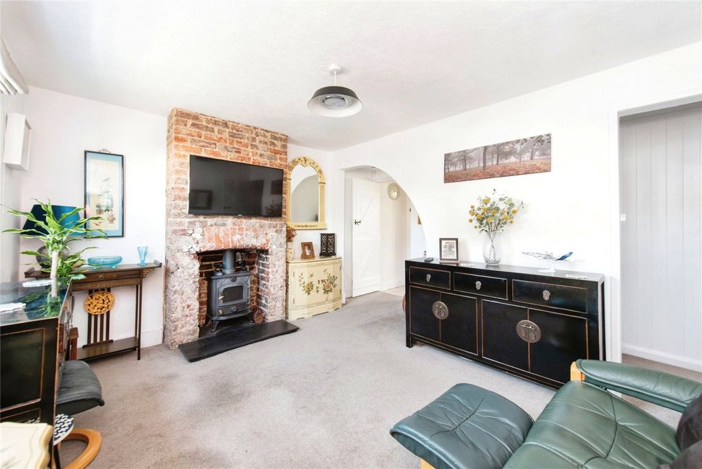 Property photo 2 of 12 Living Room