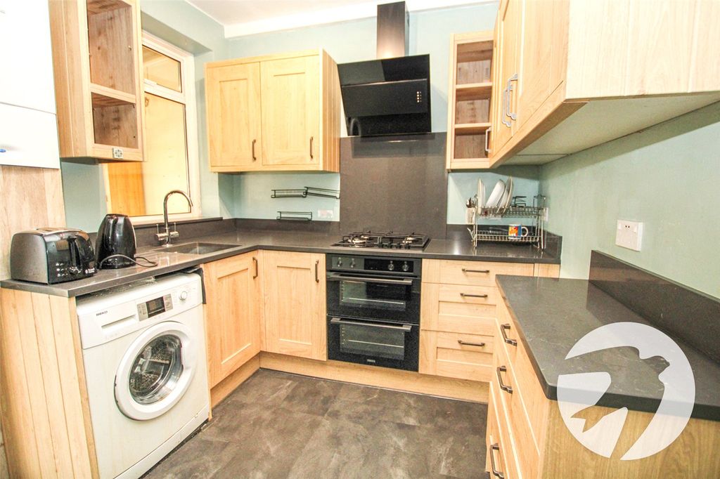 Property photo 3 of 12 Picture No. 13