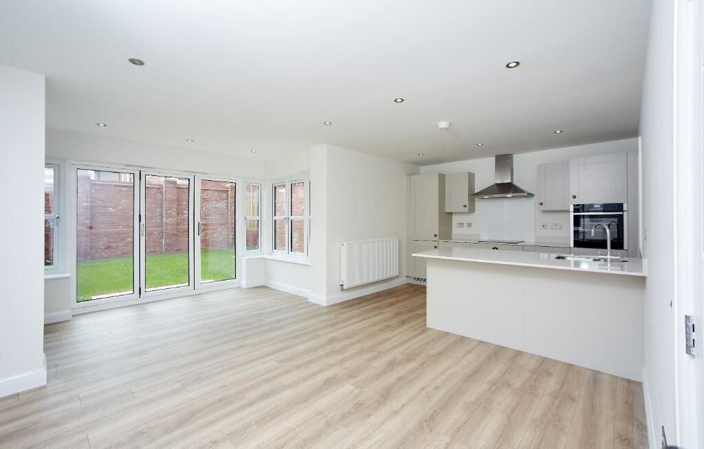 Property photo 3 of 11 Photo 9