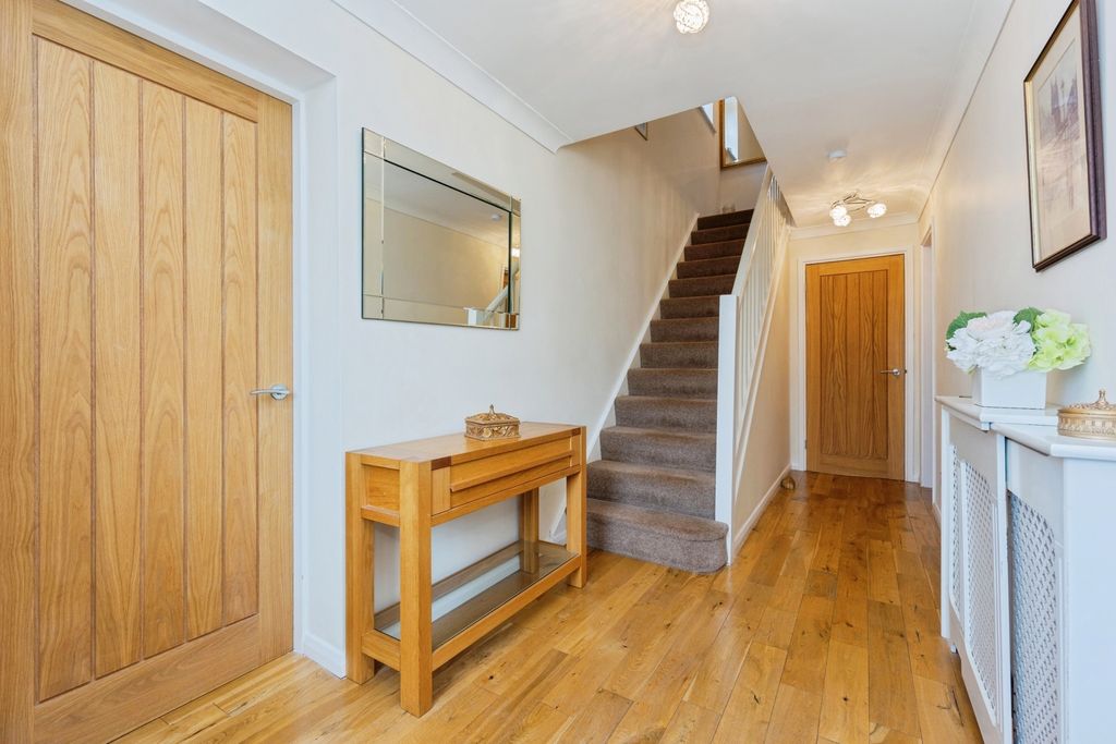 Property photo 3 of 17 Photo