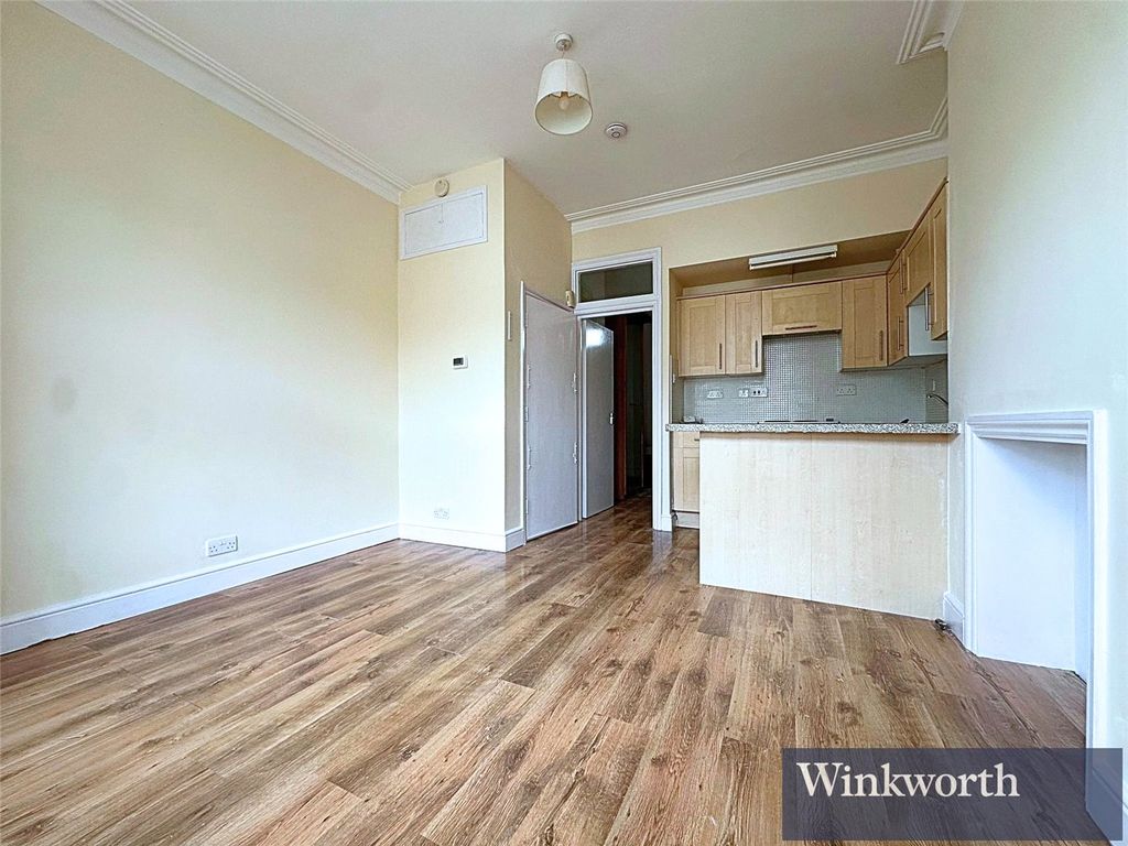 Property photo 3 of 6 Picture No. 06