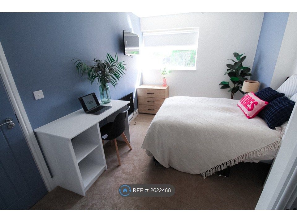 Property photo 1 of 5 47 High St- Room 3- £700