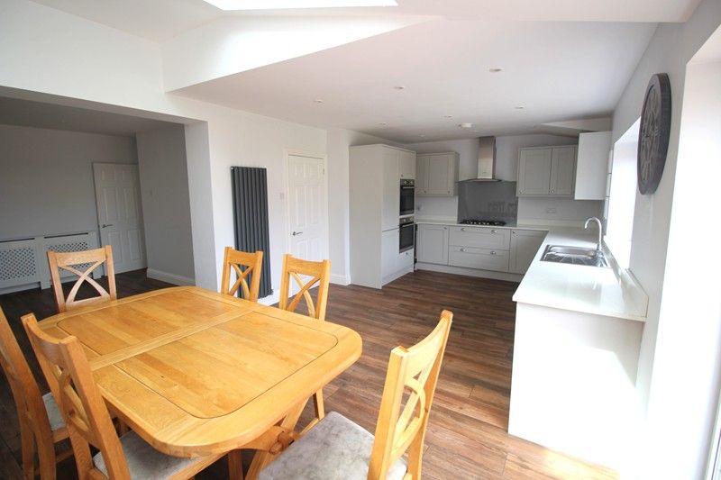 Property photo 3 of 16 Kitchen Diner