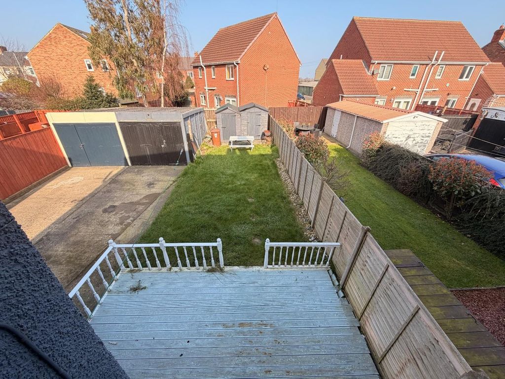 Property photo 2 of 21 Rear