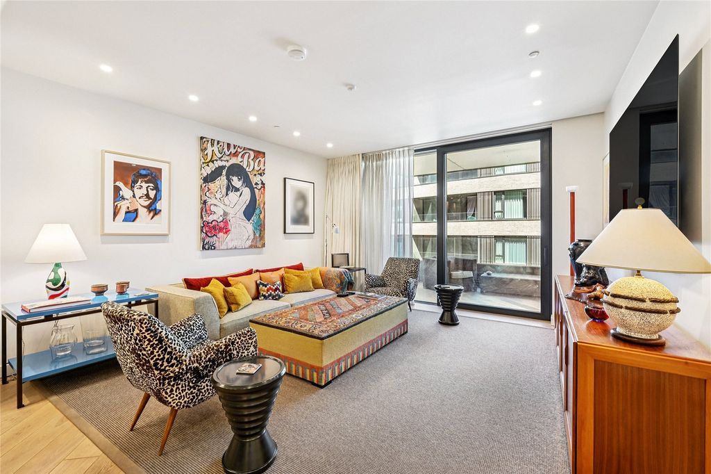 Property photo 1 of 18 Reception Room