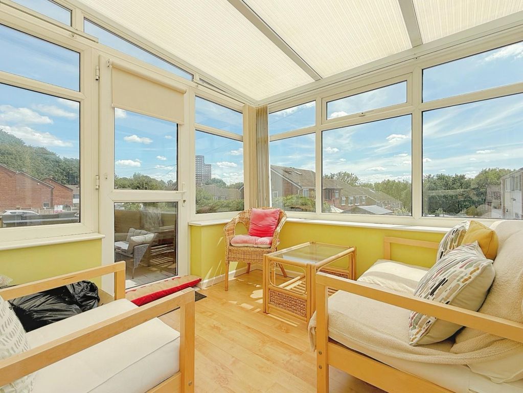 Property photo 3 of 20 Conservatory