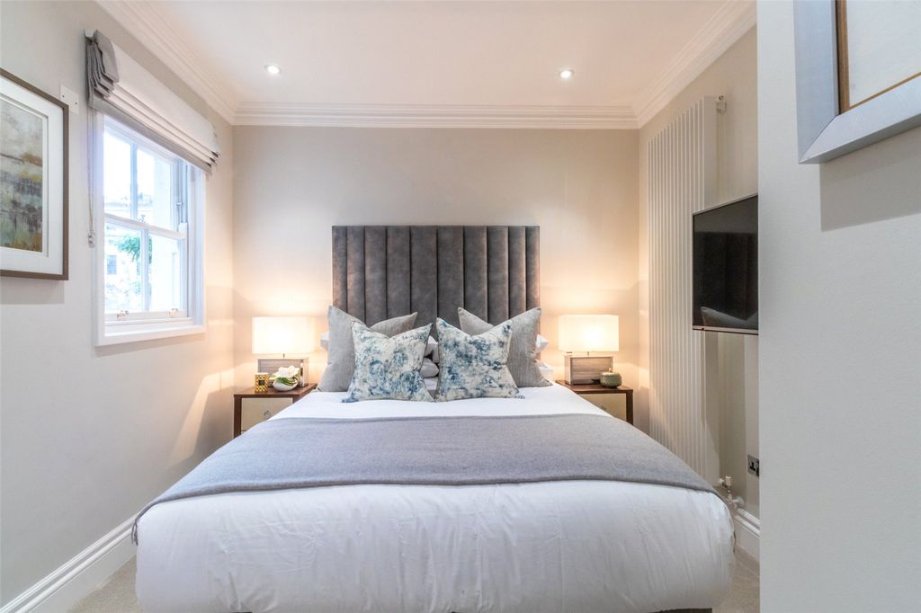 Property photo 3 of 5