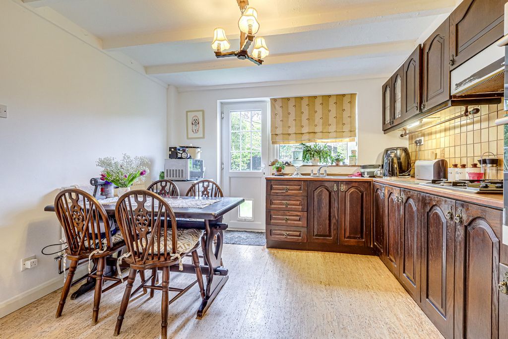 Property photo 3 of 24