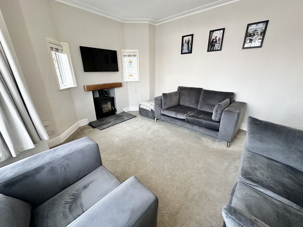 Property photo 3 of 24