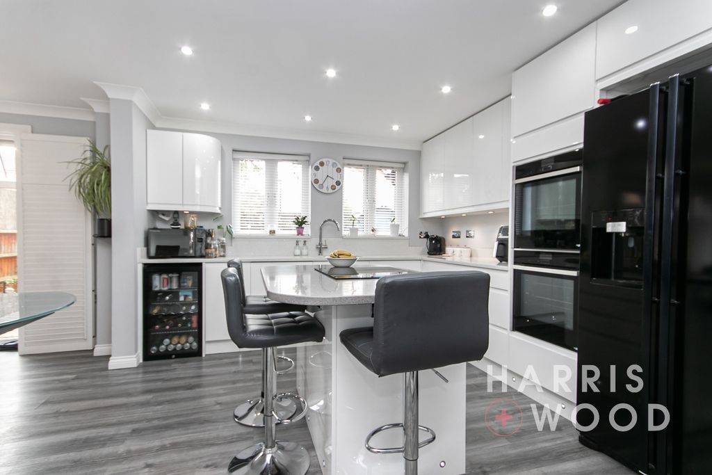 Property photo 2 of 31 4089242
