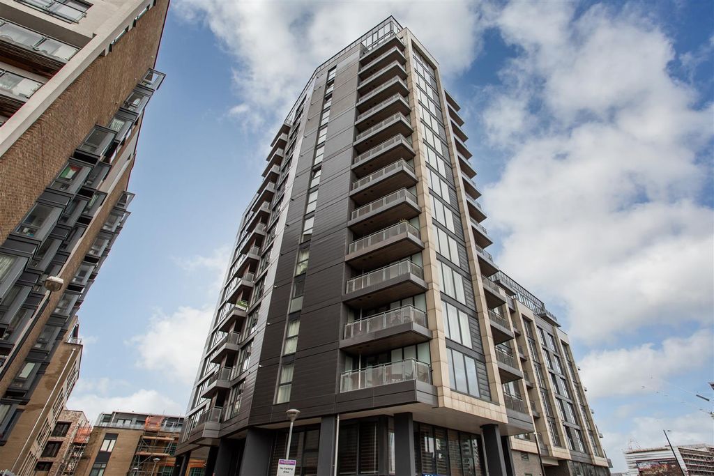 Property photo 3 of 12 Exterior