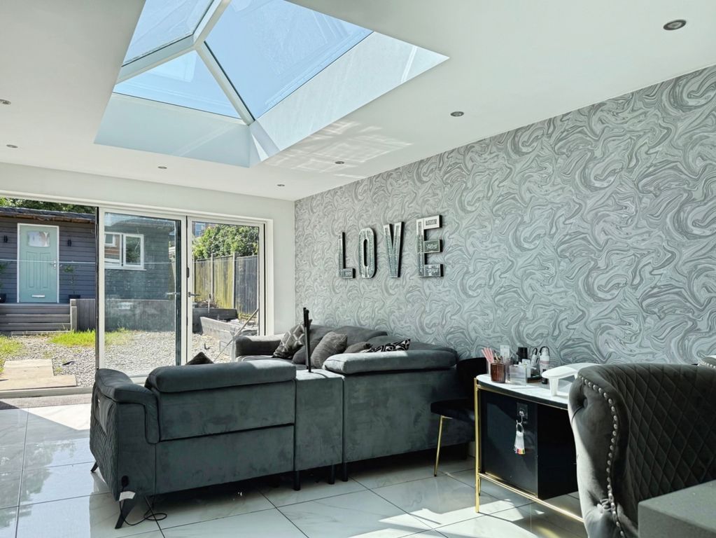 Property photo 3 of 26 Pbox-Img.Jpg