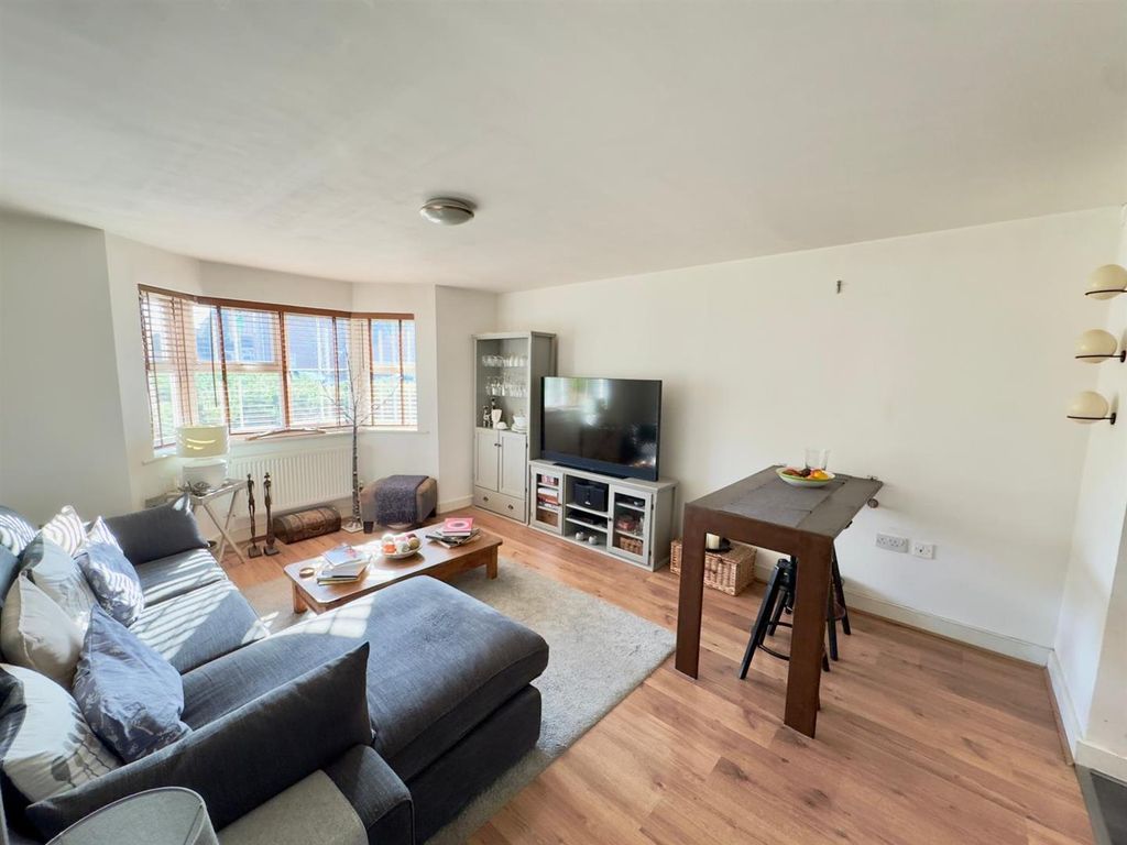 Property photo 2 of 19 Living Room