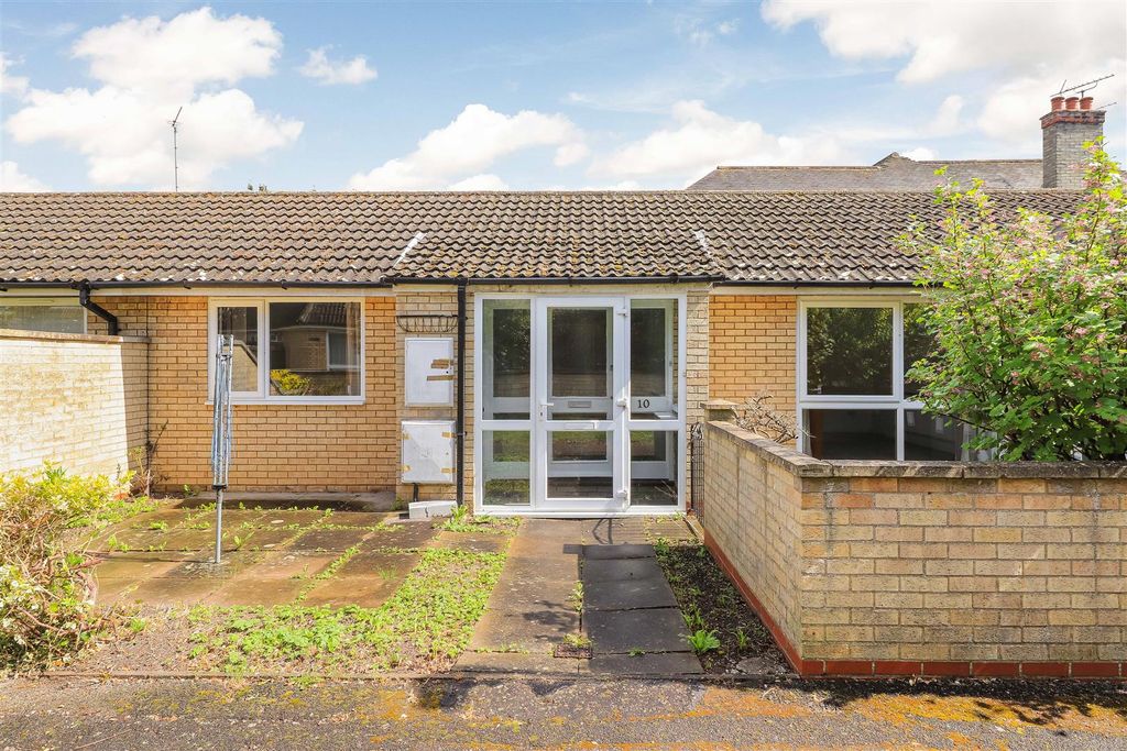 Property photo 2 of 14