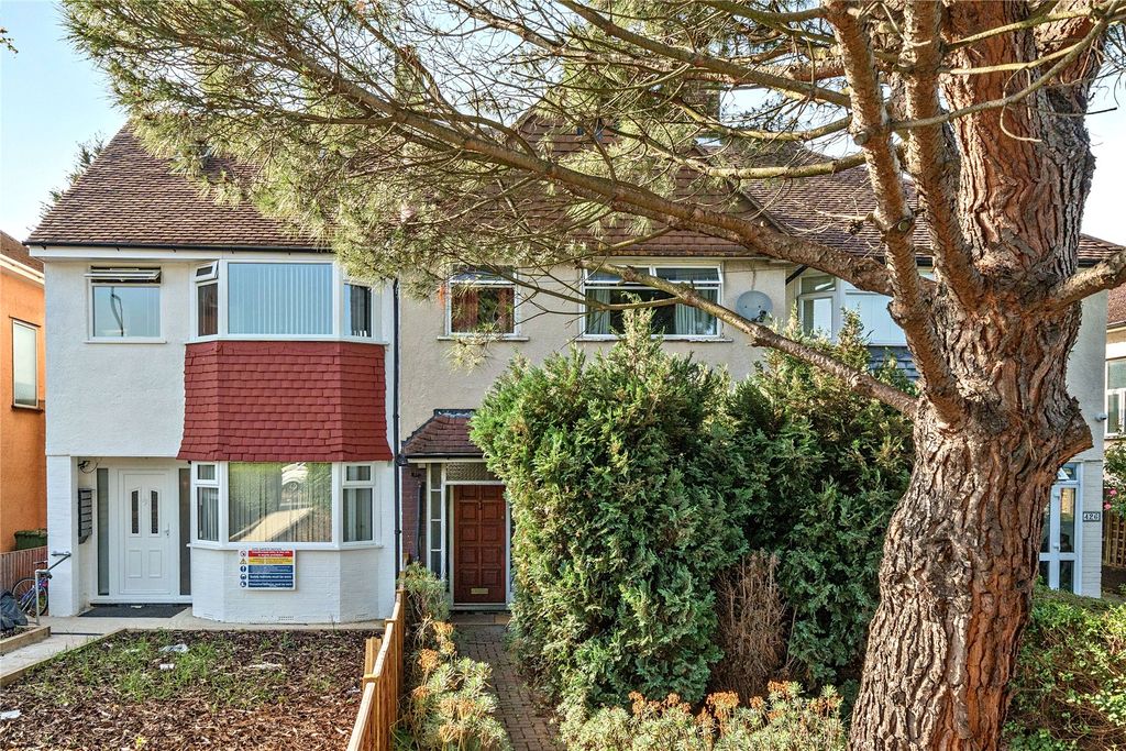 Property photo 1 of 17 Picture No. 35
