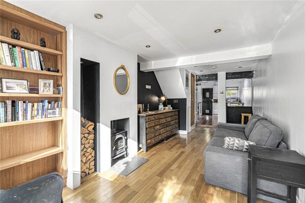 Property photo 2 of 17 Picture No. 29