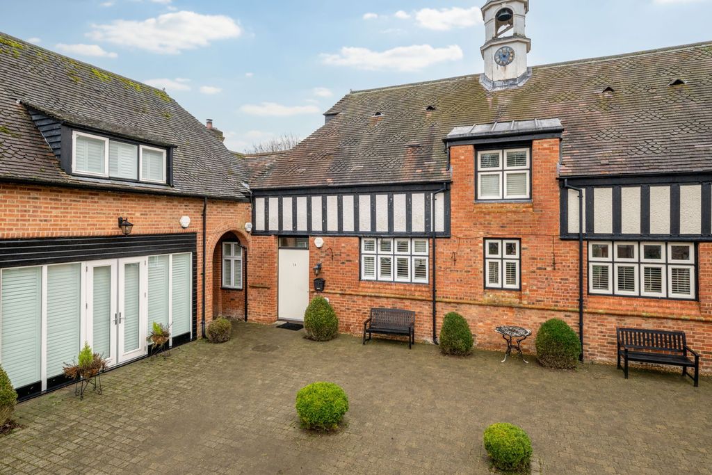 Property photo 1 of 43
