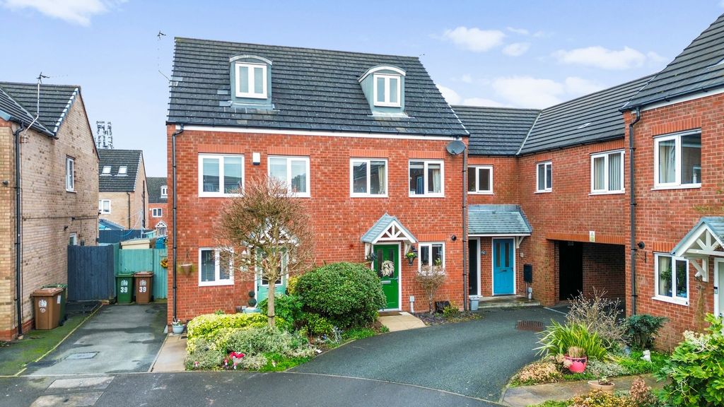 Property photo 1 of 36