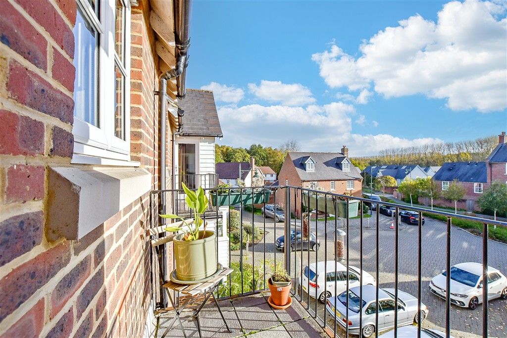 Property photo 3 of 9 Balcony / Terrace