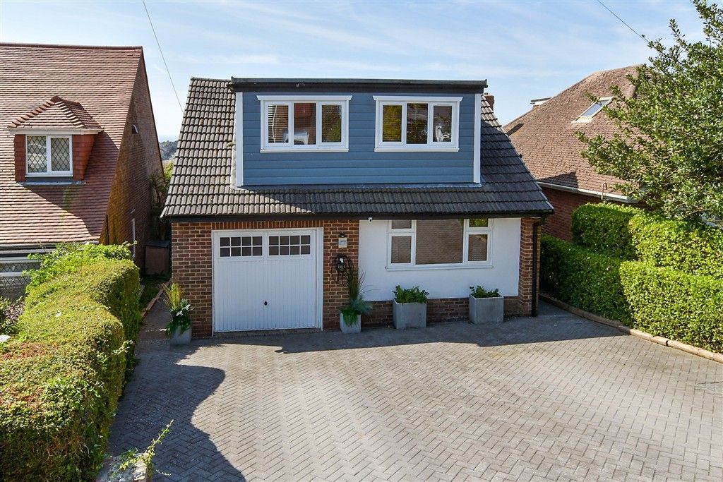 Property photo 1 of 16 Front External