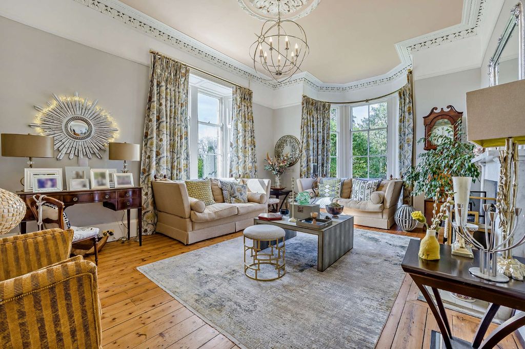 Property photo 2 of 34 Drawing Room