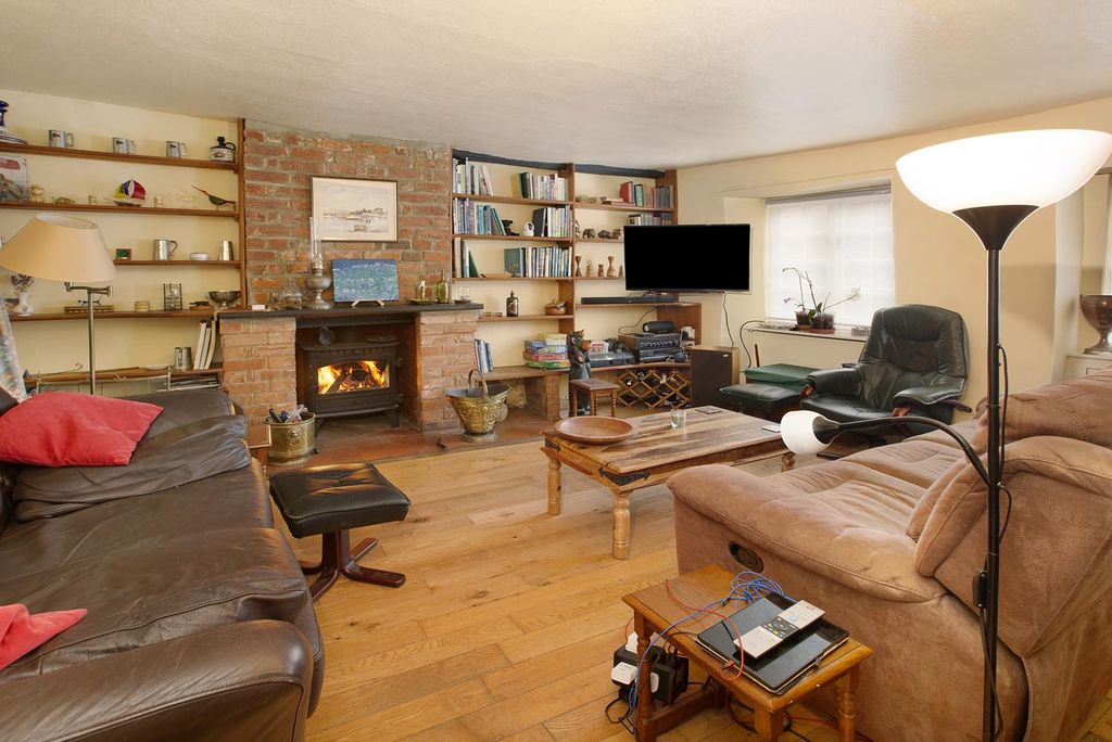 Property photo 2 of 14 Photo 13