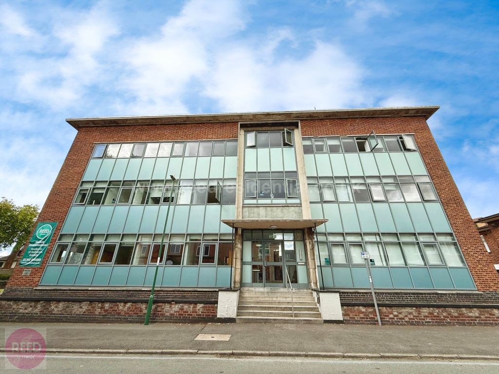 Property photo 2 of 18