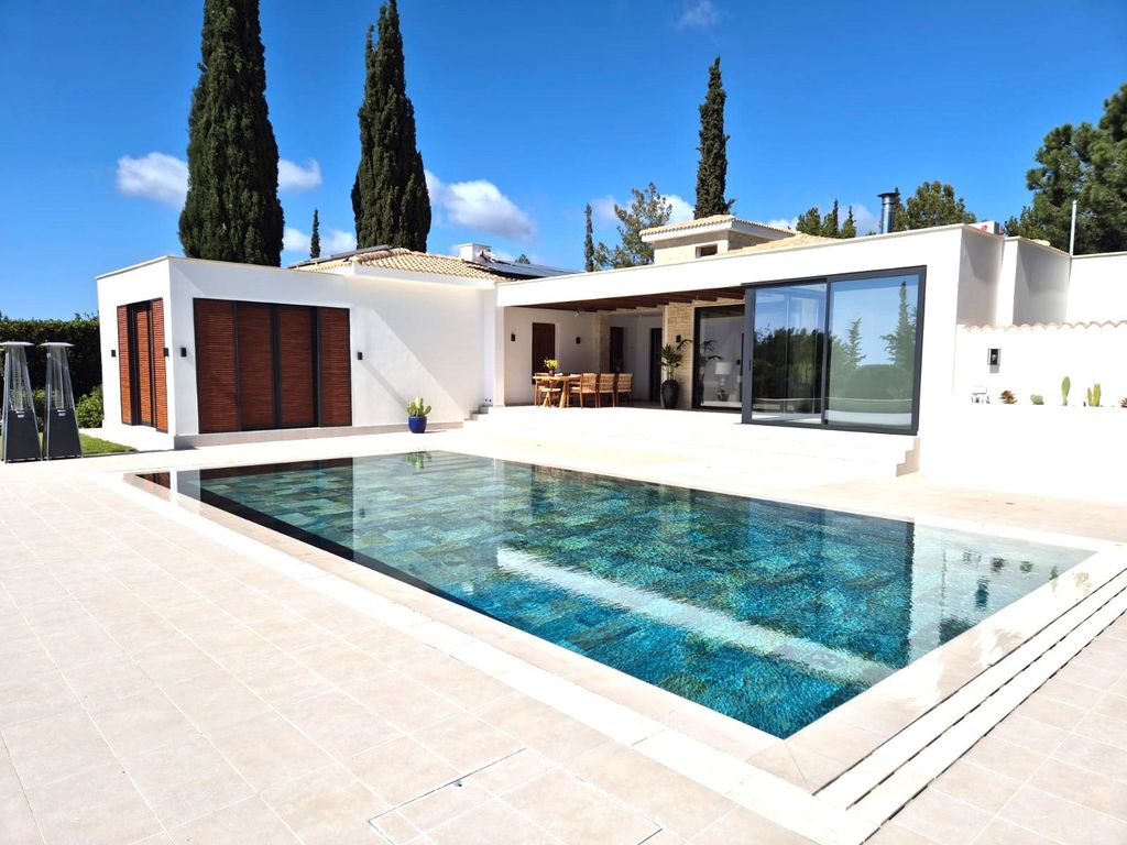 Property photo 1 of 26