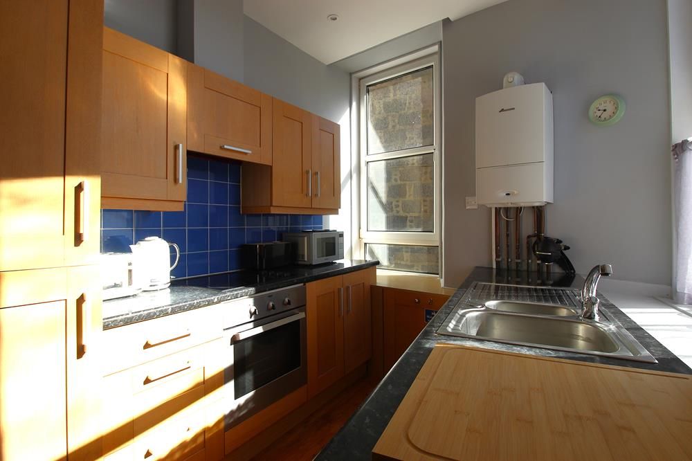 Property photo 2 of 6 Kitchen