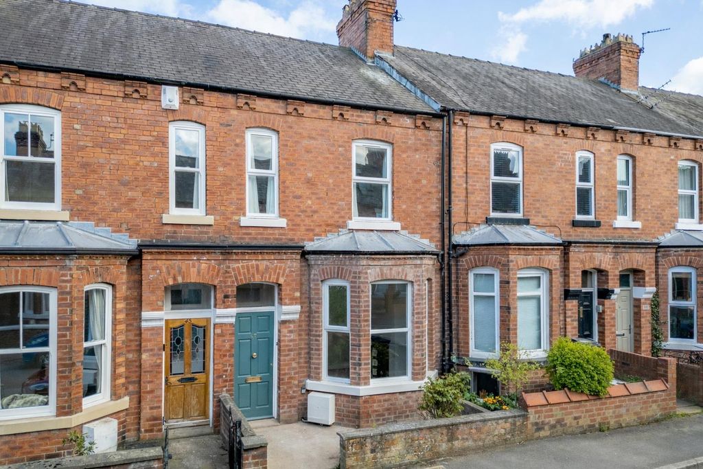 Property photo 1 of 16 External