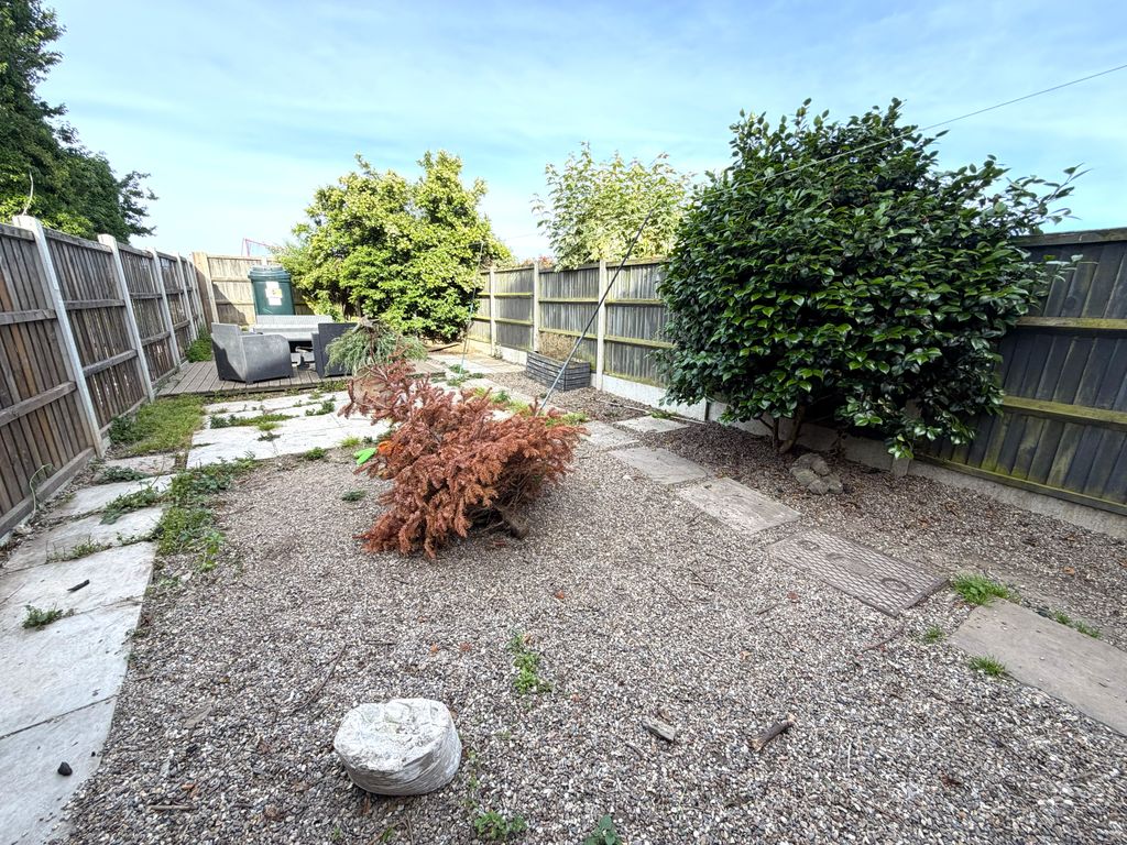 Property photo 2 of 3