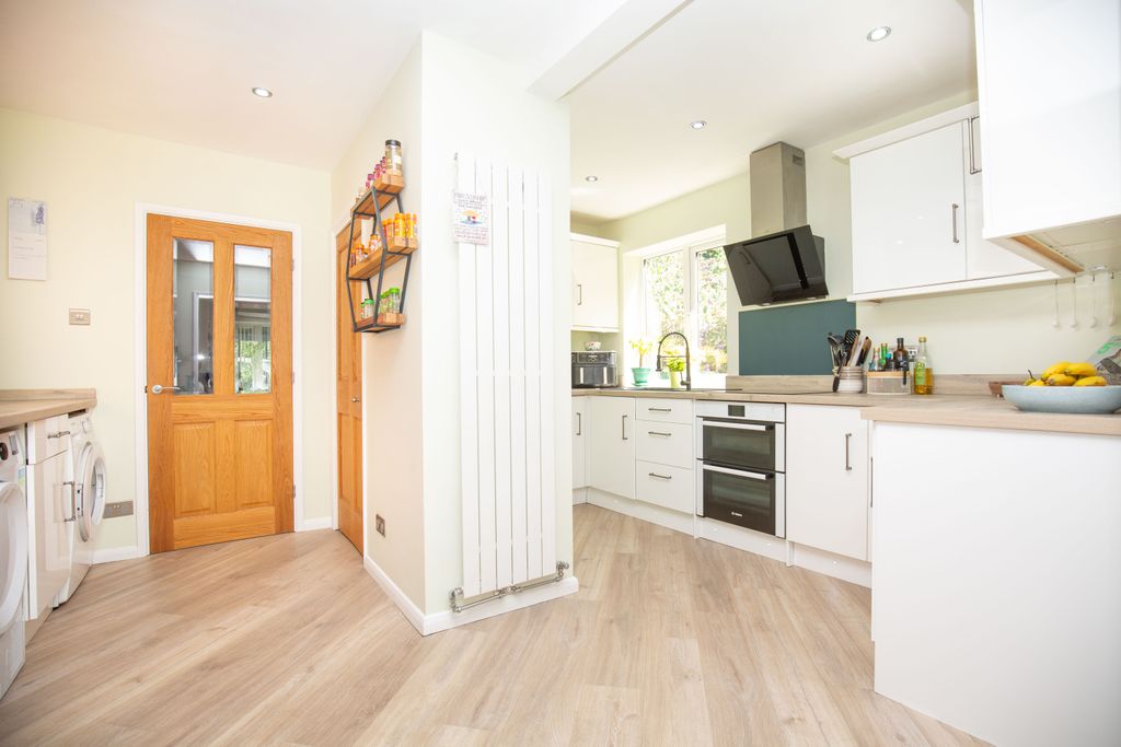 Property photo 3 of 32 Mw26-900