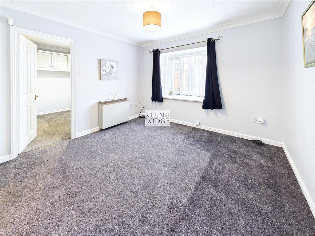 Property photo 2 of 8