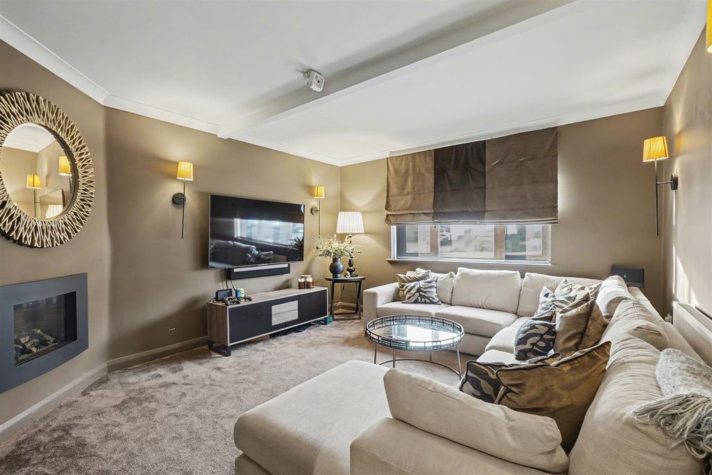 Property photo 3 of 33 Dsc03353.Jpeg