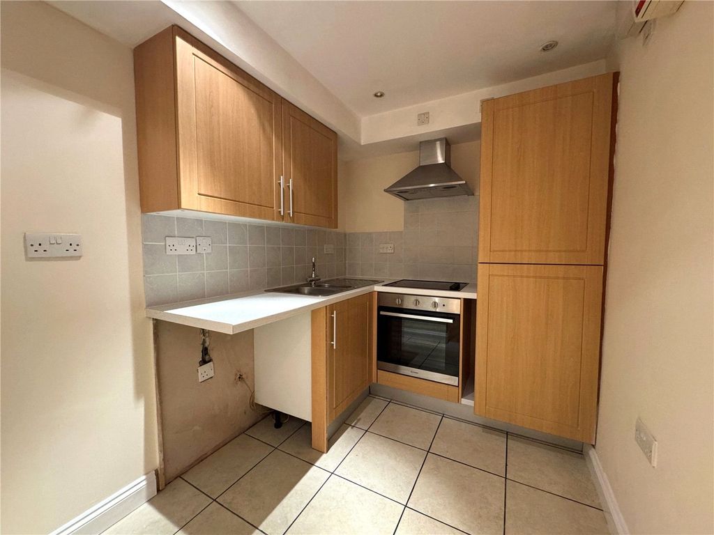 Property photo 2 of 7 Picture No. 14