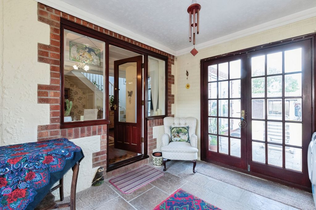 Property photo 2 of 18 Pbox-Img.Jpg