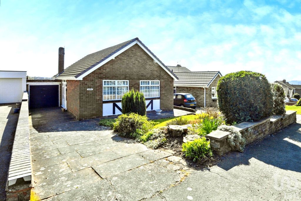 Property photo 1 of 31