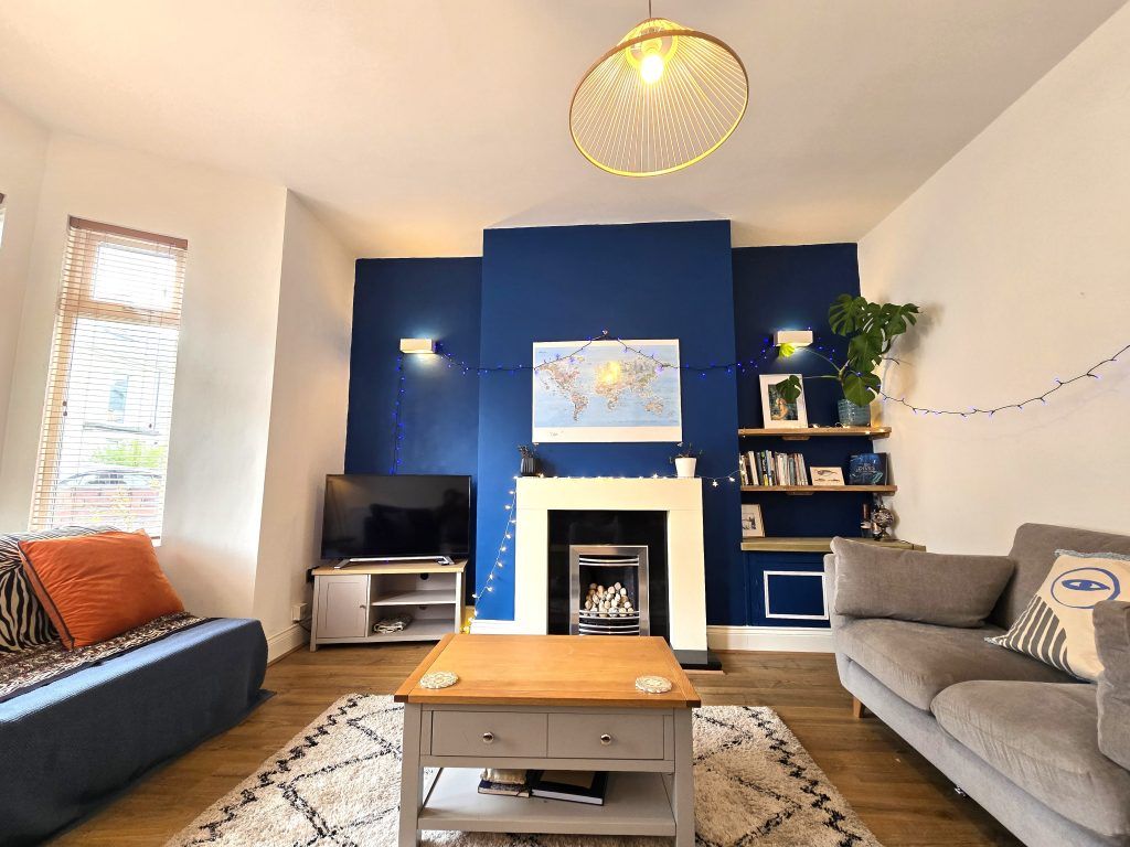 Property photo 2 of 17