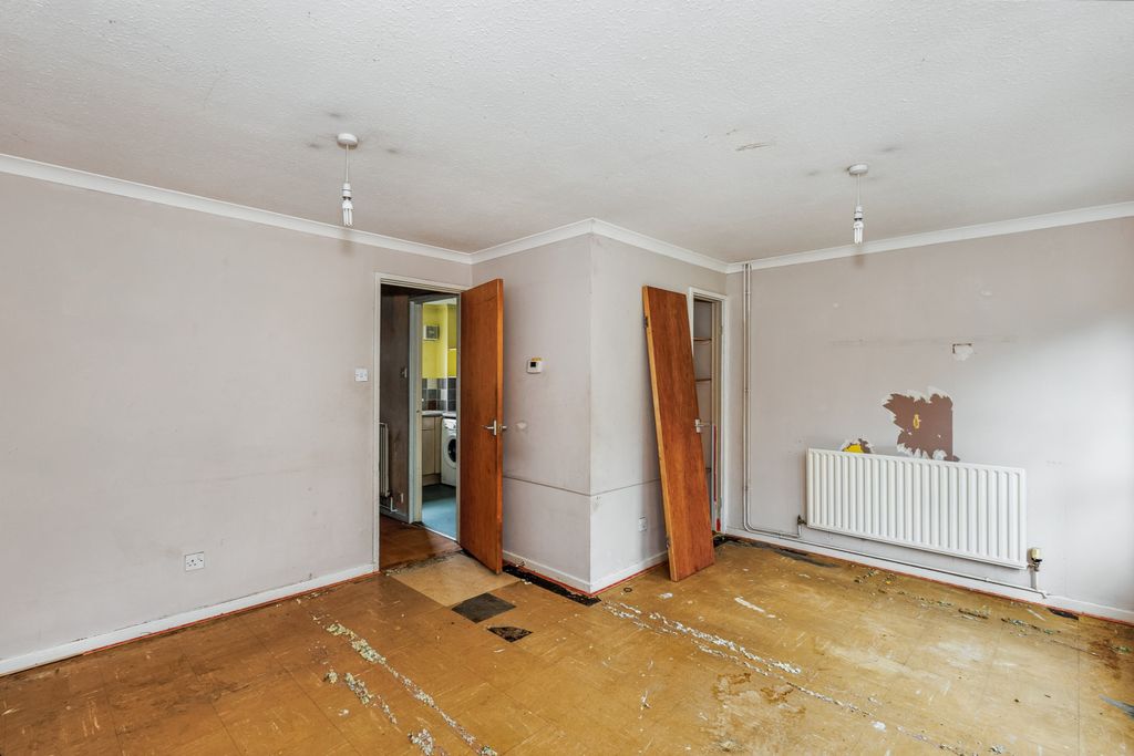 Property photo 1 of 16 14 Brooke Close, Wellingborough, Northamptonshire, Nn8 3Lj